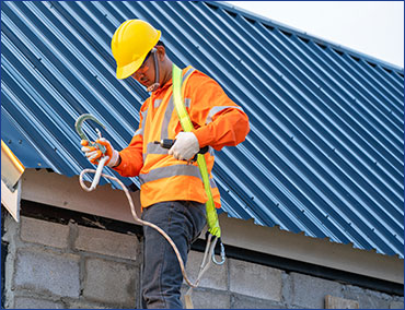 A los techos le cambiamos las tejas, reparamos las grietas para una vida duradera 